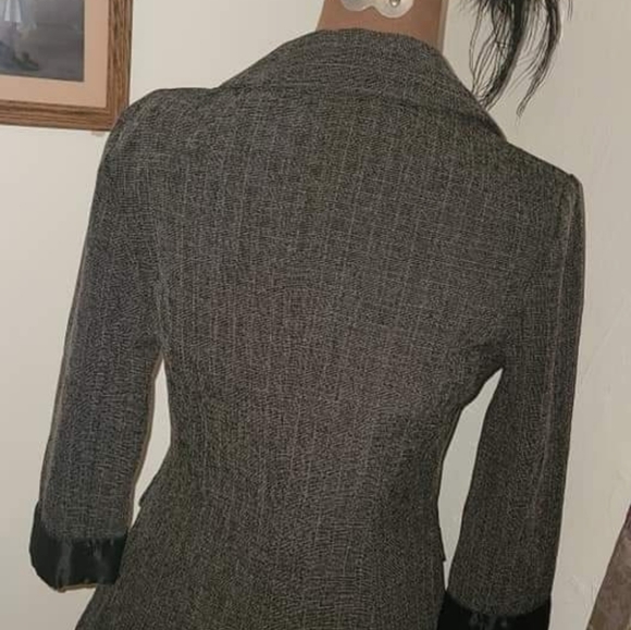 Blazer - Picture 2 of 5